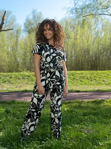 Fos Amsterdam - Trendy T-shirt korte mouw - Zwart - Bella Poederbloem - 7392
