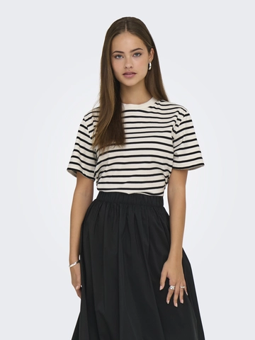 Only - T-shirt korte mouw - Ecru - Onllivina S/S Stripe Tee Jrs - 15272227