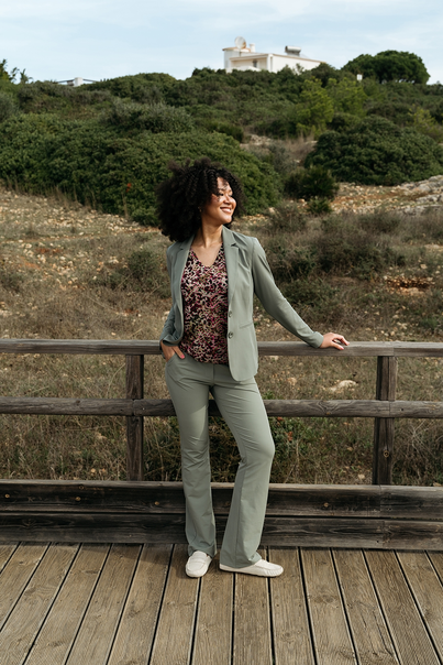 Penelope flare travel